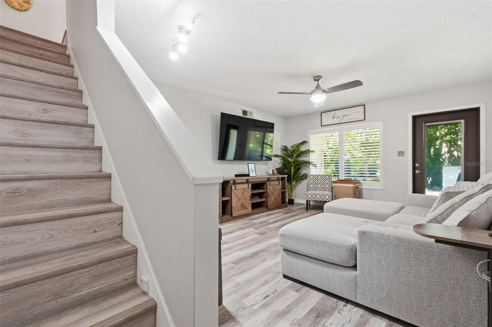501 E BAY DR #202, LARGO, FL, 33770