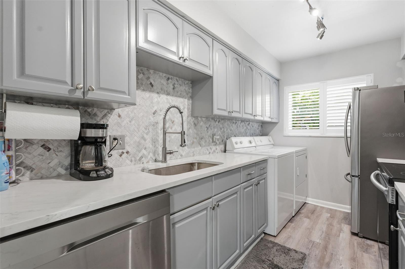 501 E BAY DR #202, LARGO, FL, 33770