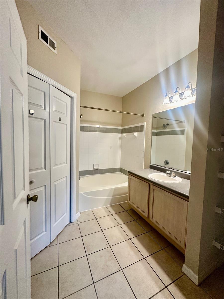 3250 CORONA VILLAGE WAY #206, ORLANDO, FL, 32835