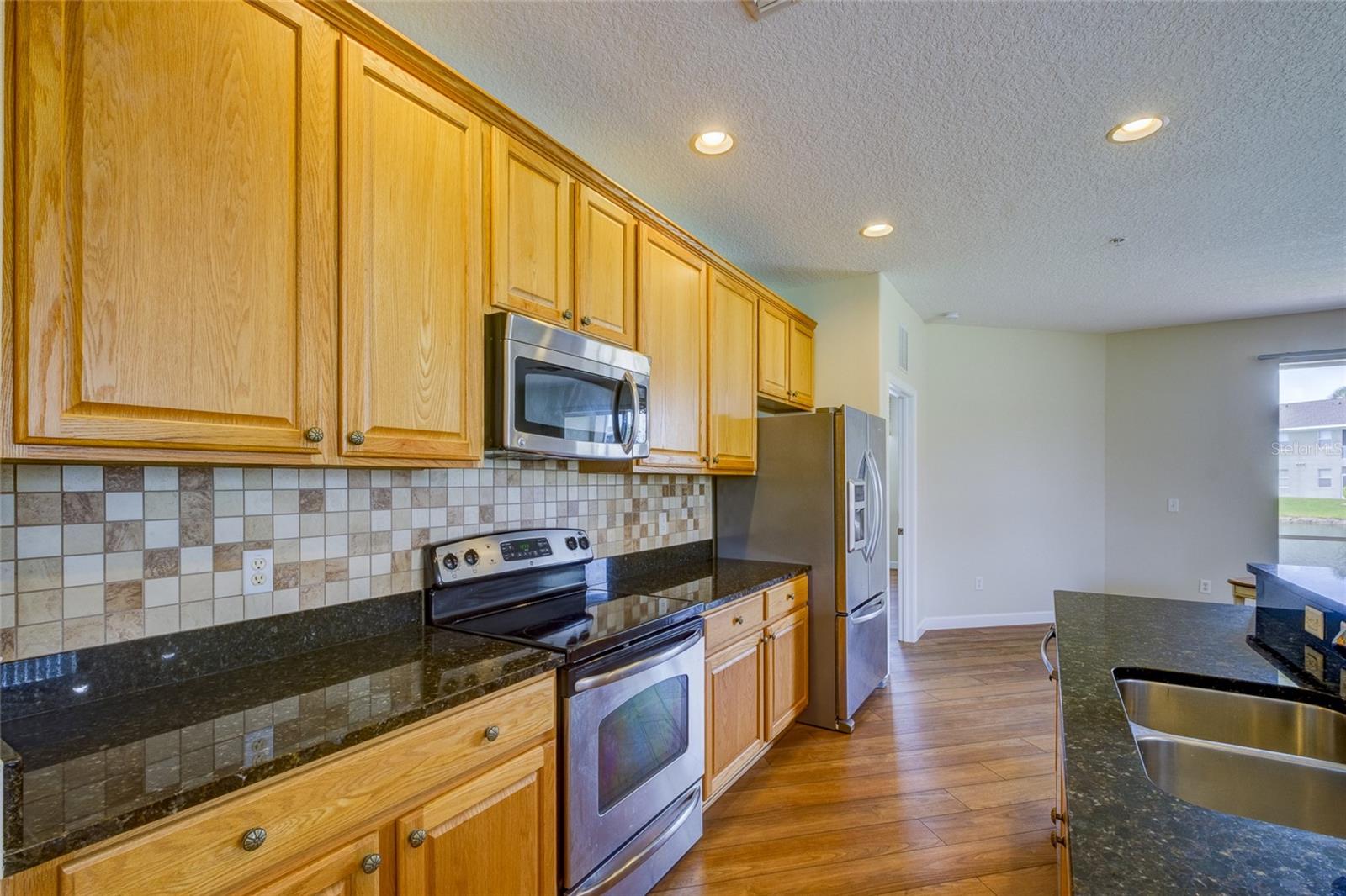 8385 KARPEAL DR #907, SARASOTA, FL, 34238
