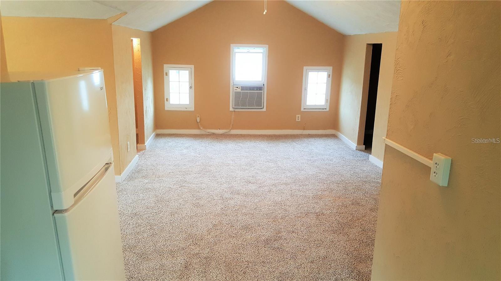 1411 E NEW YORK AVE, DELAND, FL, 32724