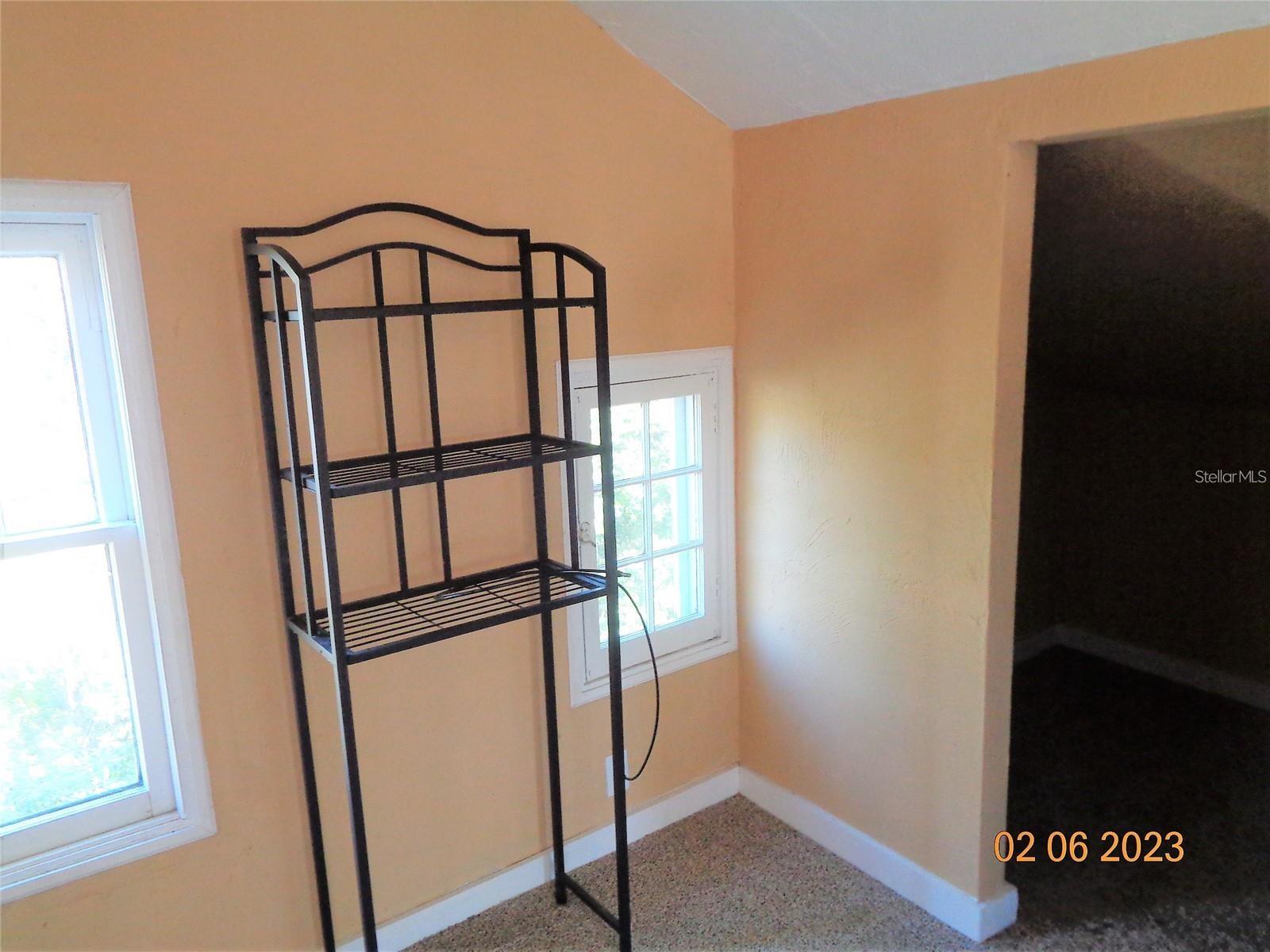 1411 E NEW YORK AVE, DELAND, FL, 32724