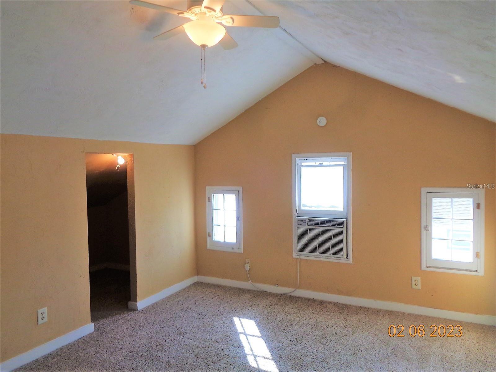 1411 E NEW YORK AVE, DELAND, FL, 32724