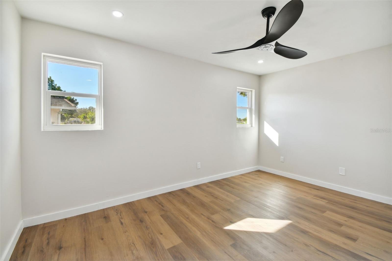 570 CASLER AVE, CLEARWATER, FL, 33755