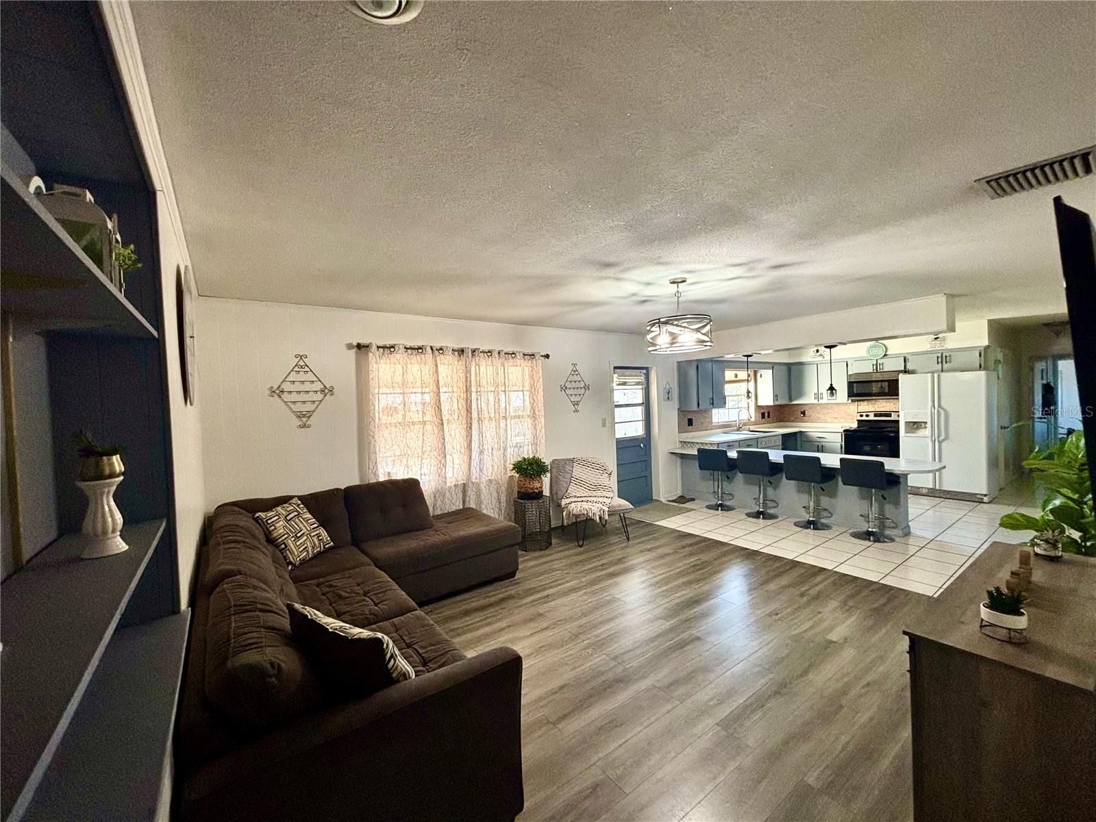 628 W SEMINOLE AVE, EUSTIS, FL, 32726