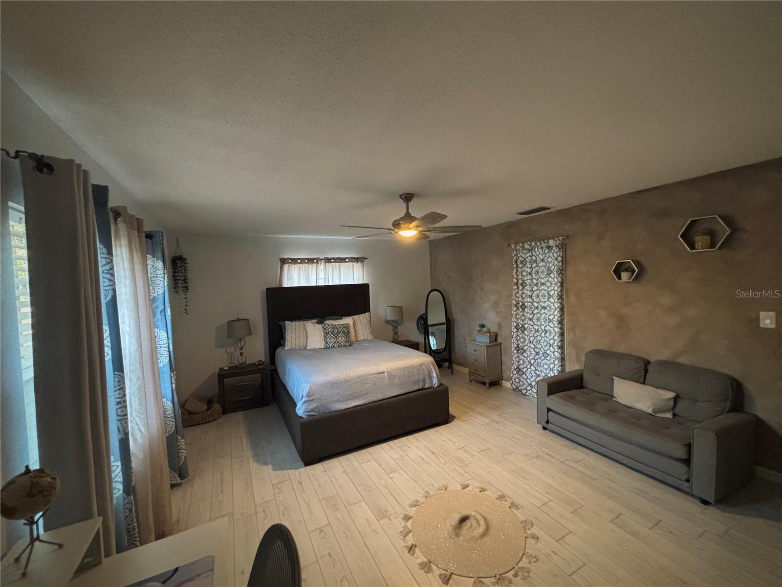 628 W SEMINOLE AVE, EUSTIS, FL, 32726