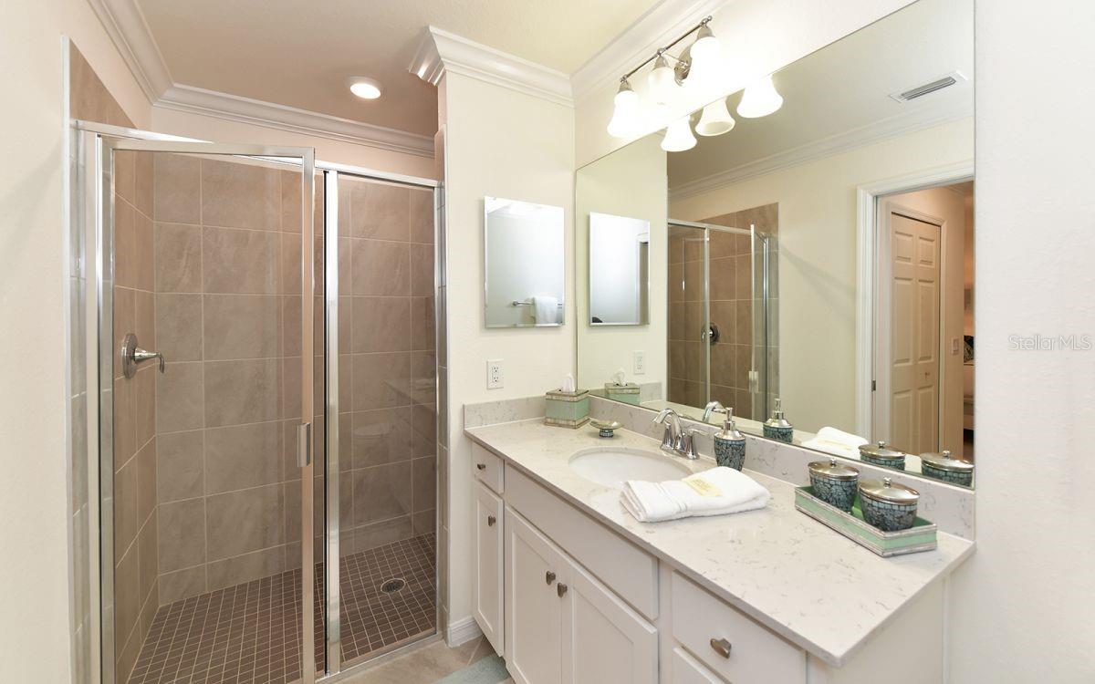 17724 GAWTHROP DR #103, BRADENTON, FL, 34211