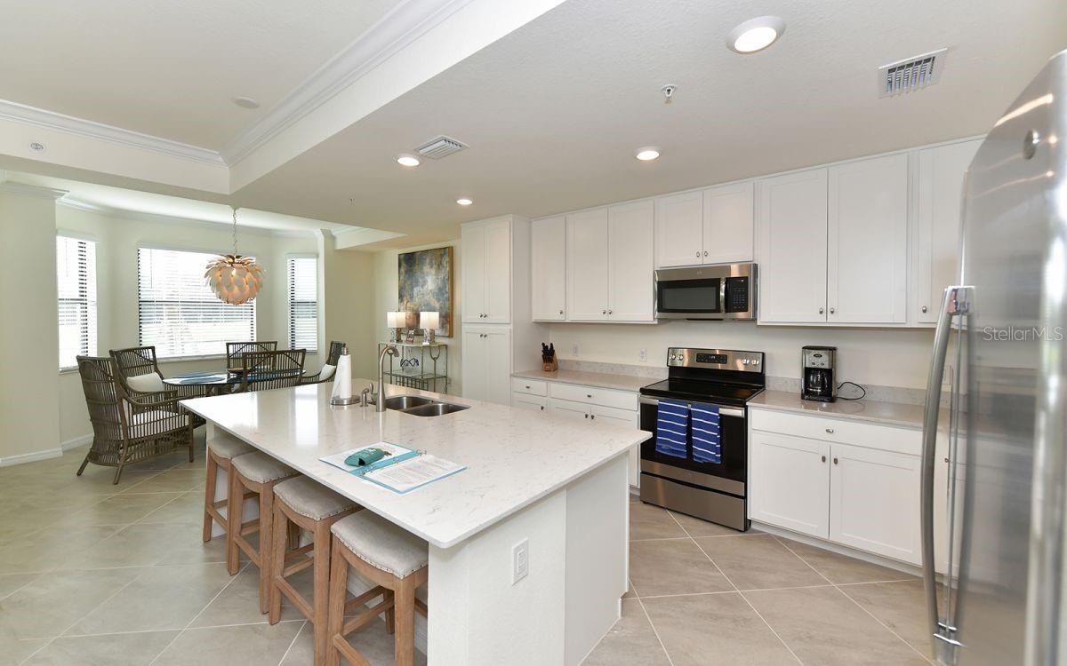 17724 GAWTHROP DR #103, BRADENTON, FL, 34211