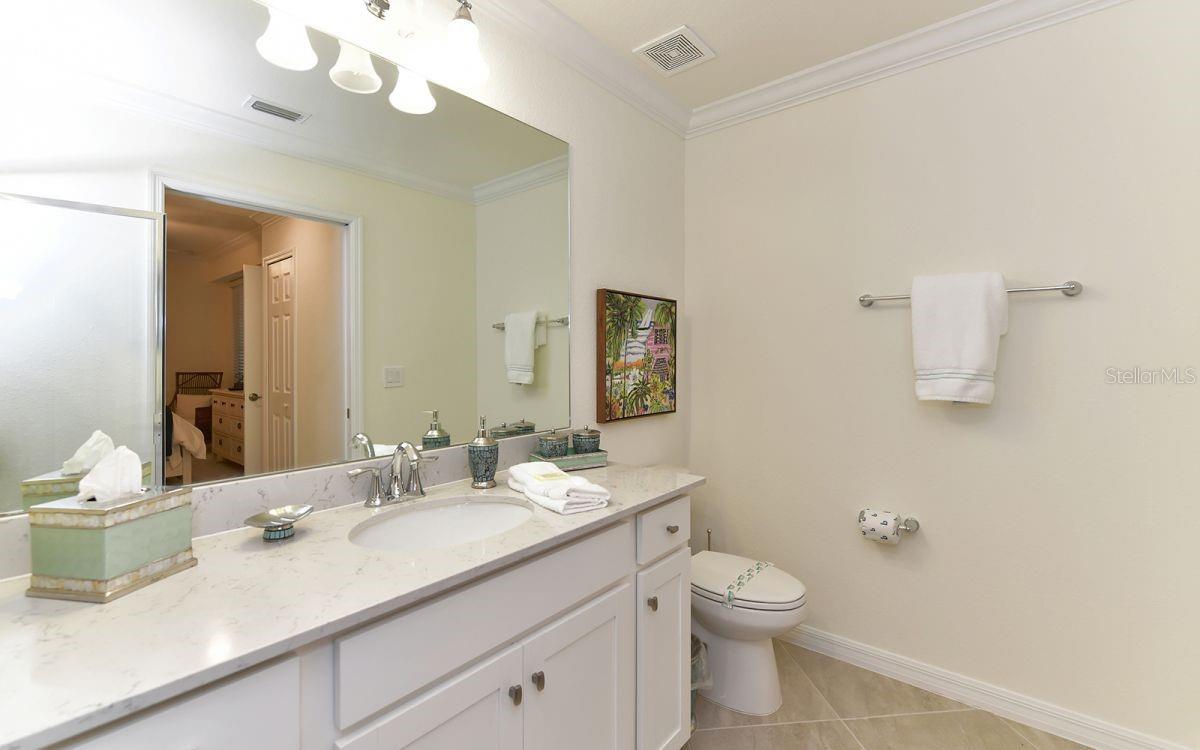 17724 GAWTHROP DR #103, BRADENTON, FL, 34211