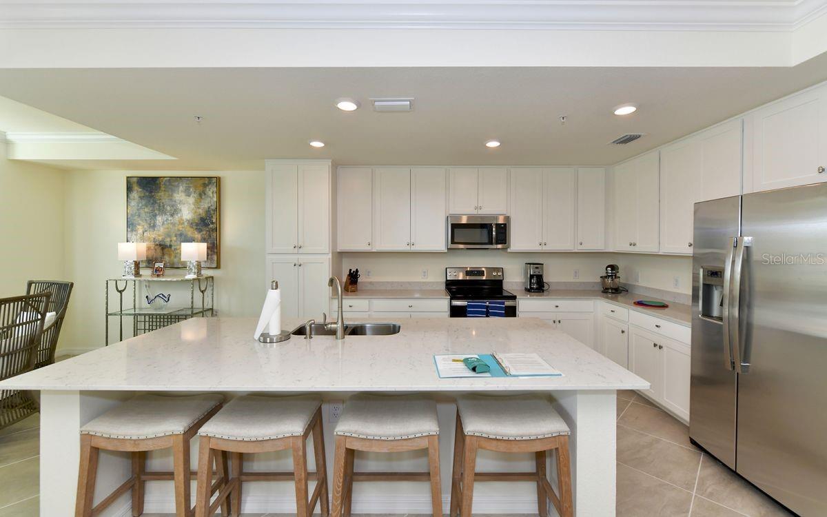 17724 GAWTHROP DR #103, BRADENTON, FL, 34211