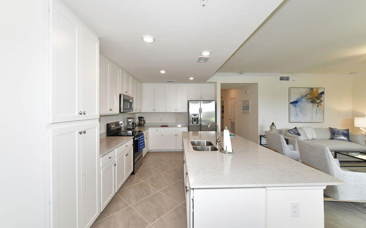 17724 GAWTHROP DR #103, BRADENTON, FL, 34211