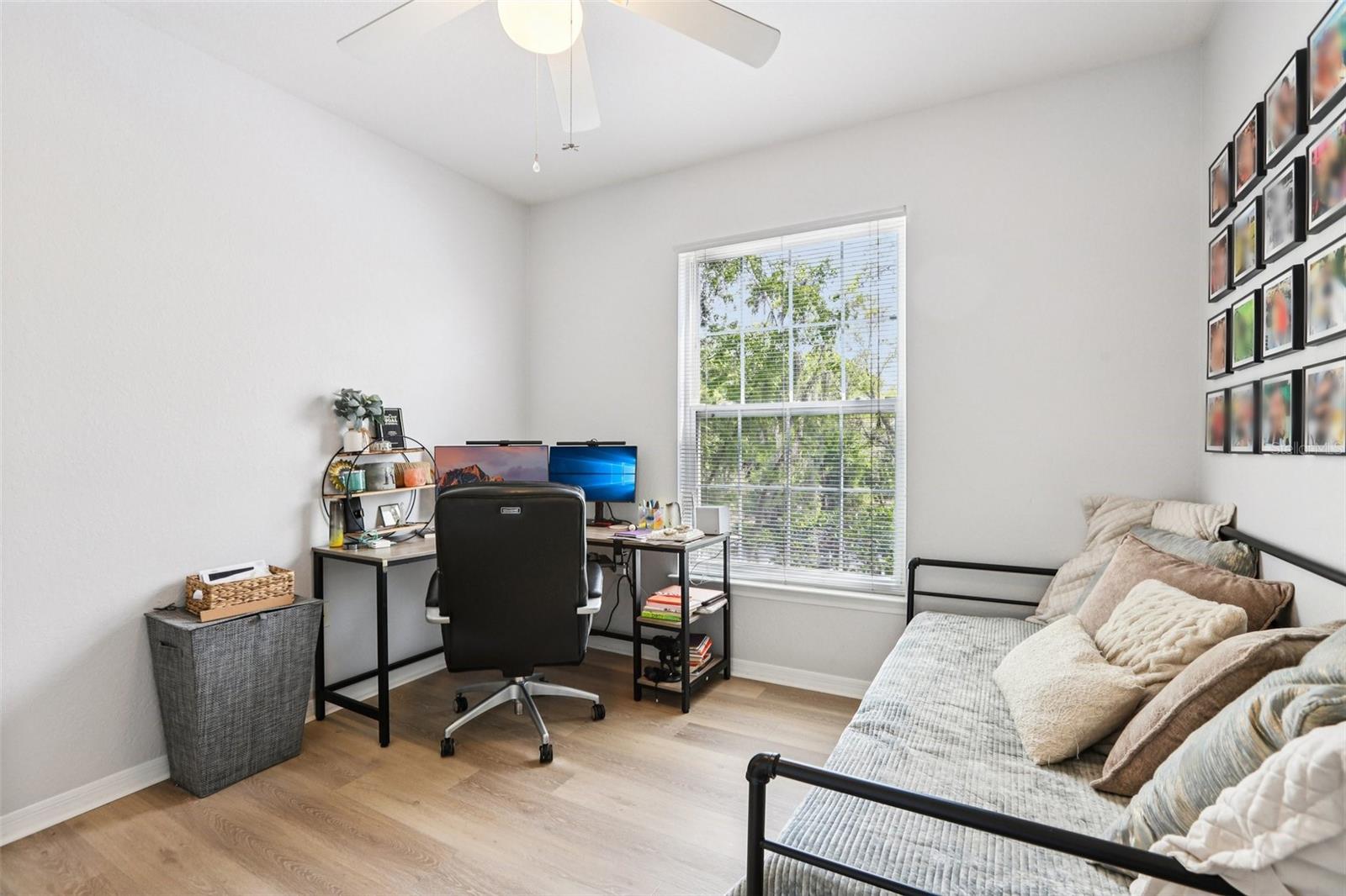 10125 COURTNEY PALMS BLVD #201, TAMPA, FL, 33619