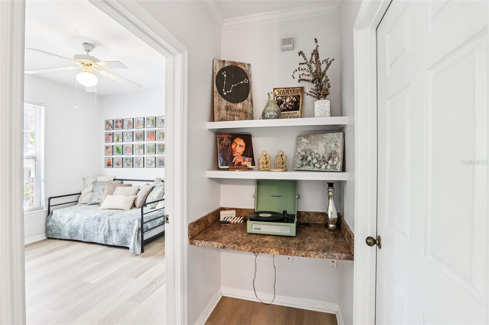 10125 COURTNEY PALMS BLVD #201, TAMPA, FL, 33619