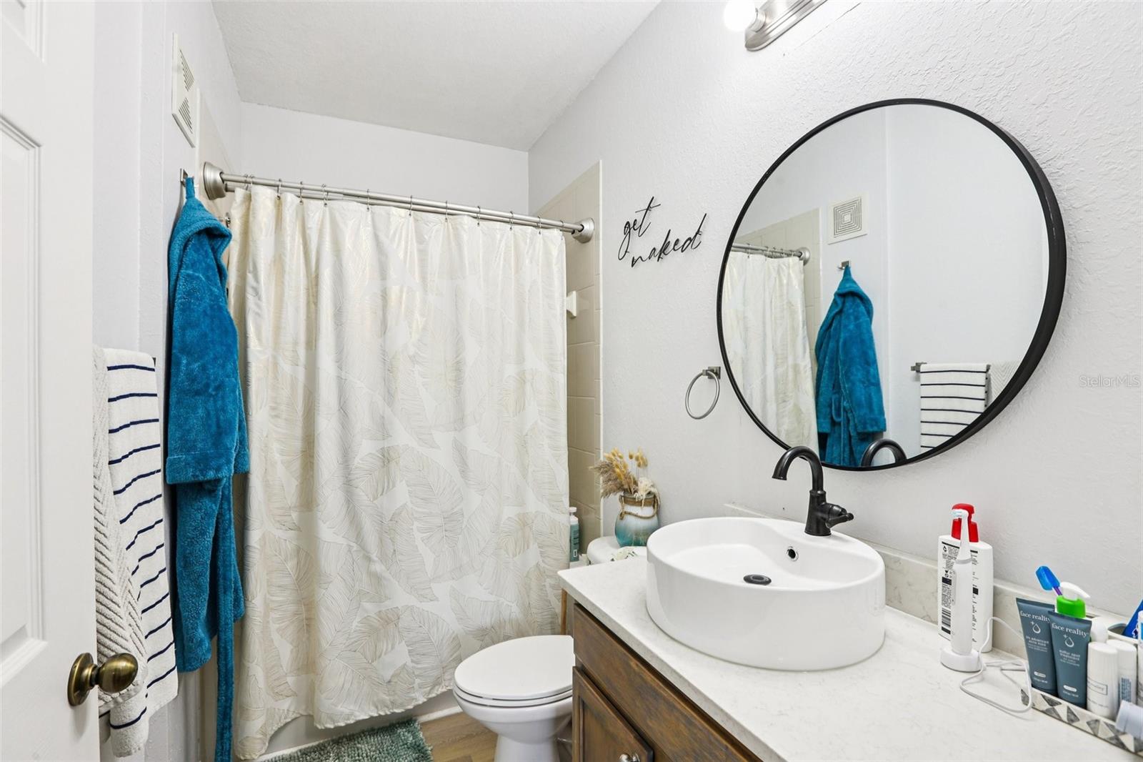 10125 COURTNEY PALMS BLVD #201, TAMPA, FL, 33619