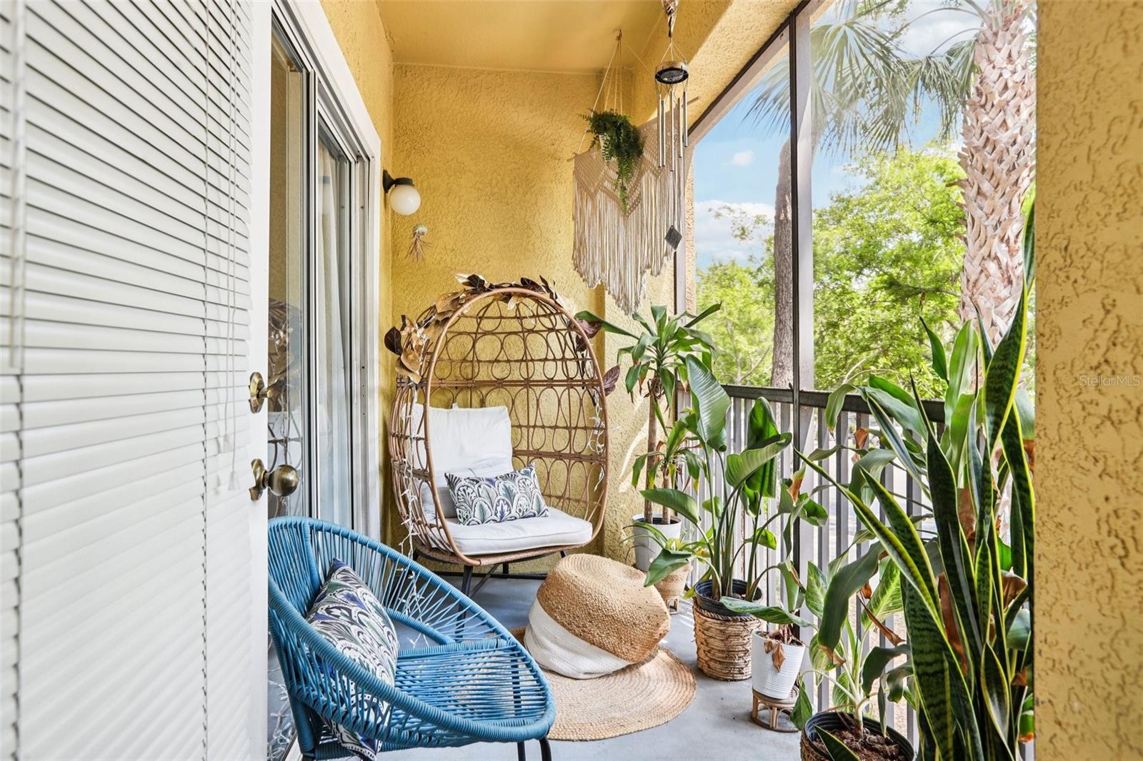 10125 COURTNEY PALMS BLVD #201, TAMPA, FL, 33619