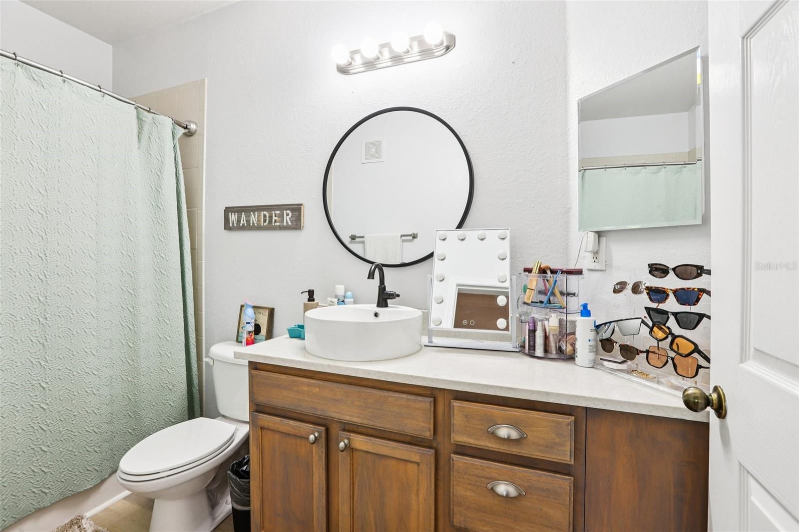 10125 COURTNEY PALMS BLVD #201, TAMPA, FL, 33619