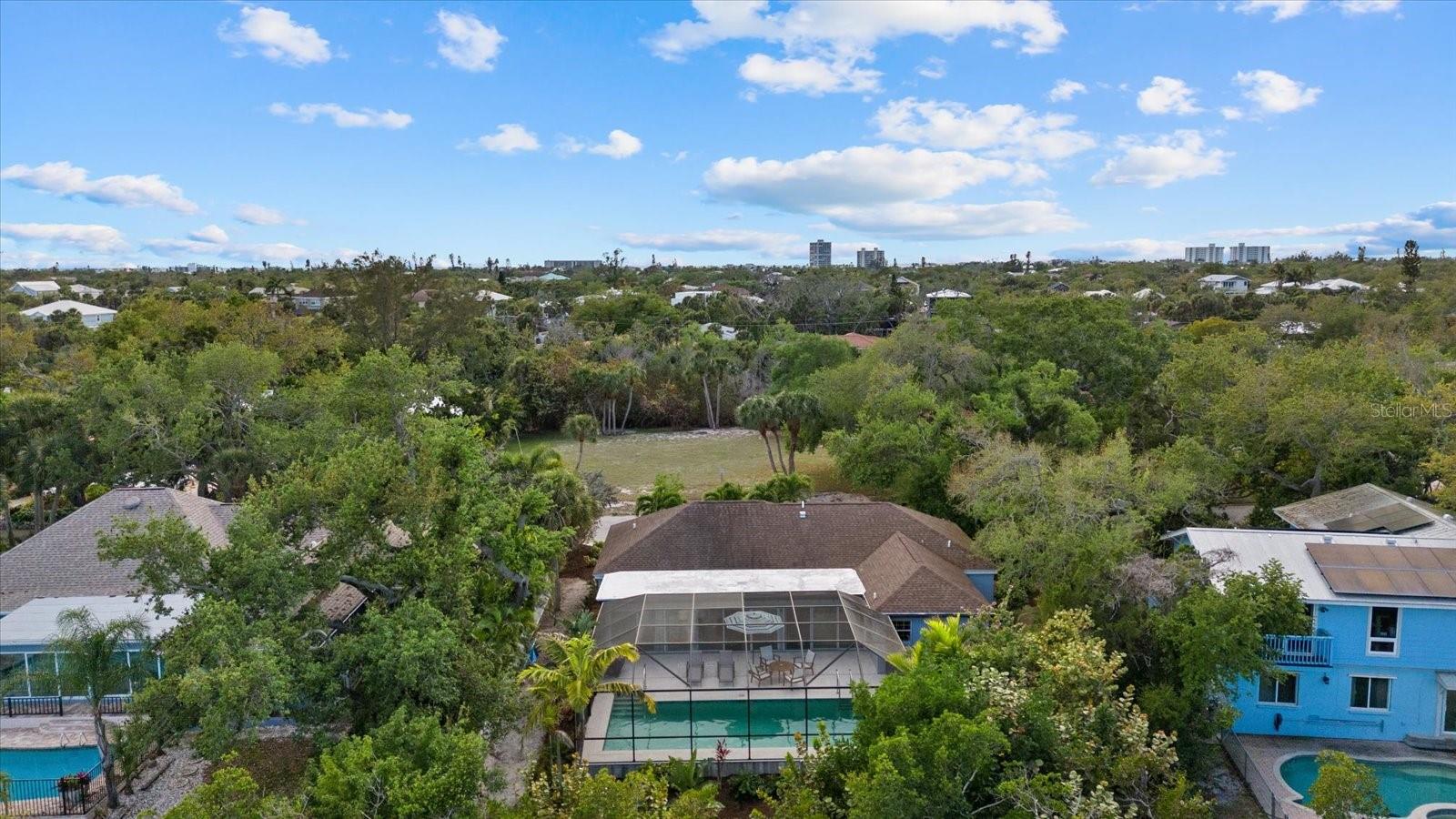 704 TROPICAL CIR, SARASOTA, FL, 34242