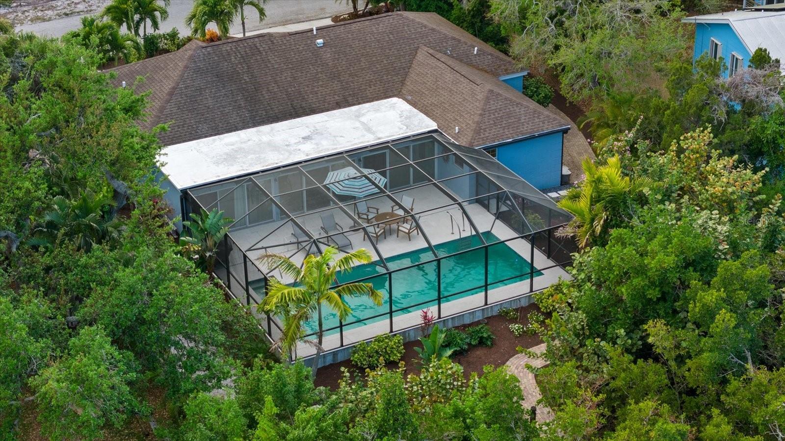 704 TROPICAL CIR, SARASOTA, FL, 34242
