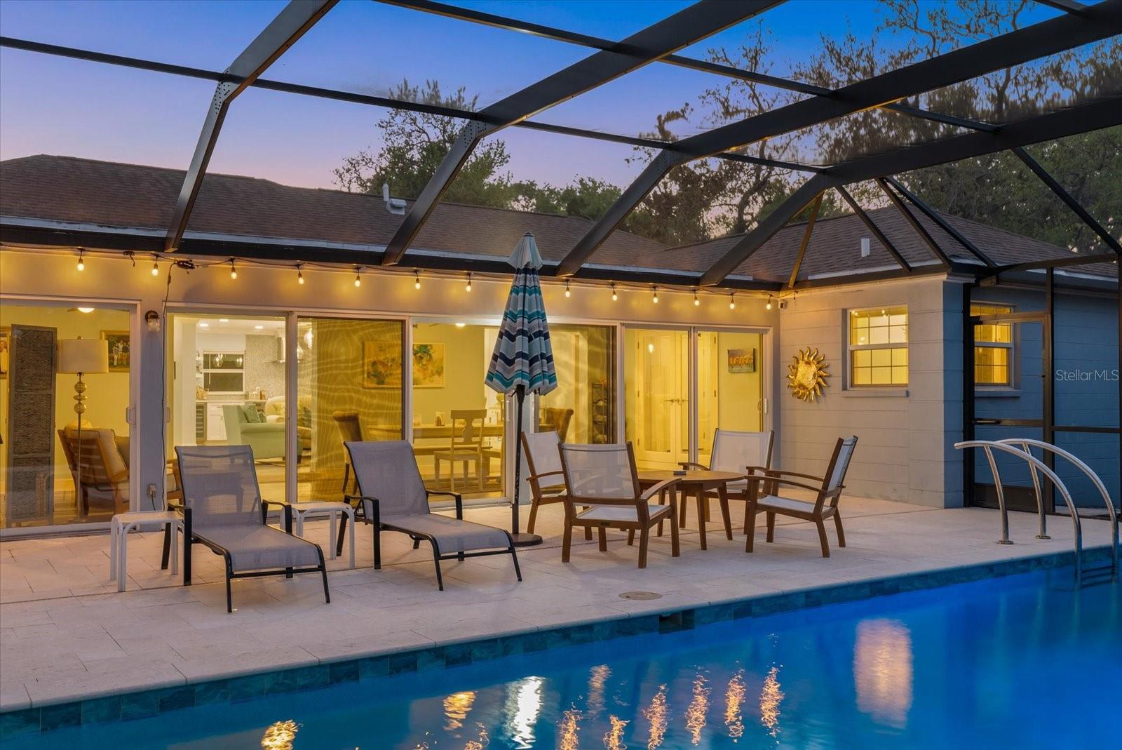 704 TROPICAL CIR, SARASOTA, FL, 34242