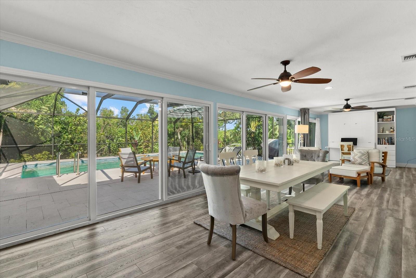 704 TROPICAL CIR, SARASOTA, FL, 34242