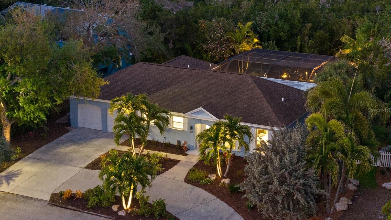 704 TROPICAL CIR, SARASOTA, FL, 34242
