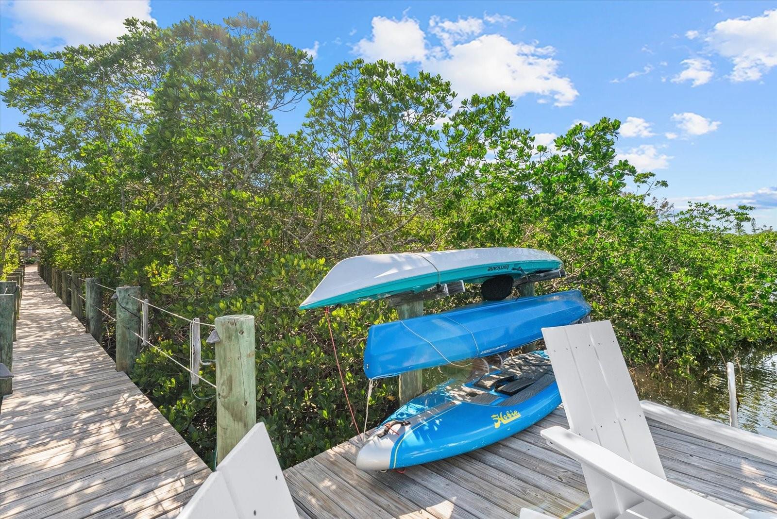 704 TROPICAL CIR, SARASOTA, FL, 34242
