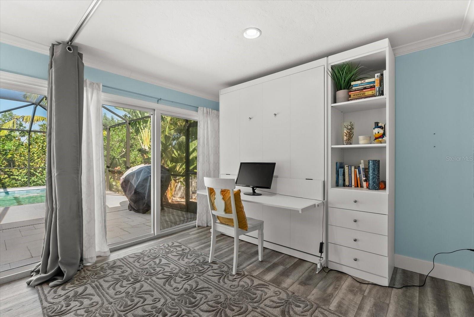 704 TROPICAL CIR, SARASOTA, FL, 34242