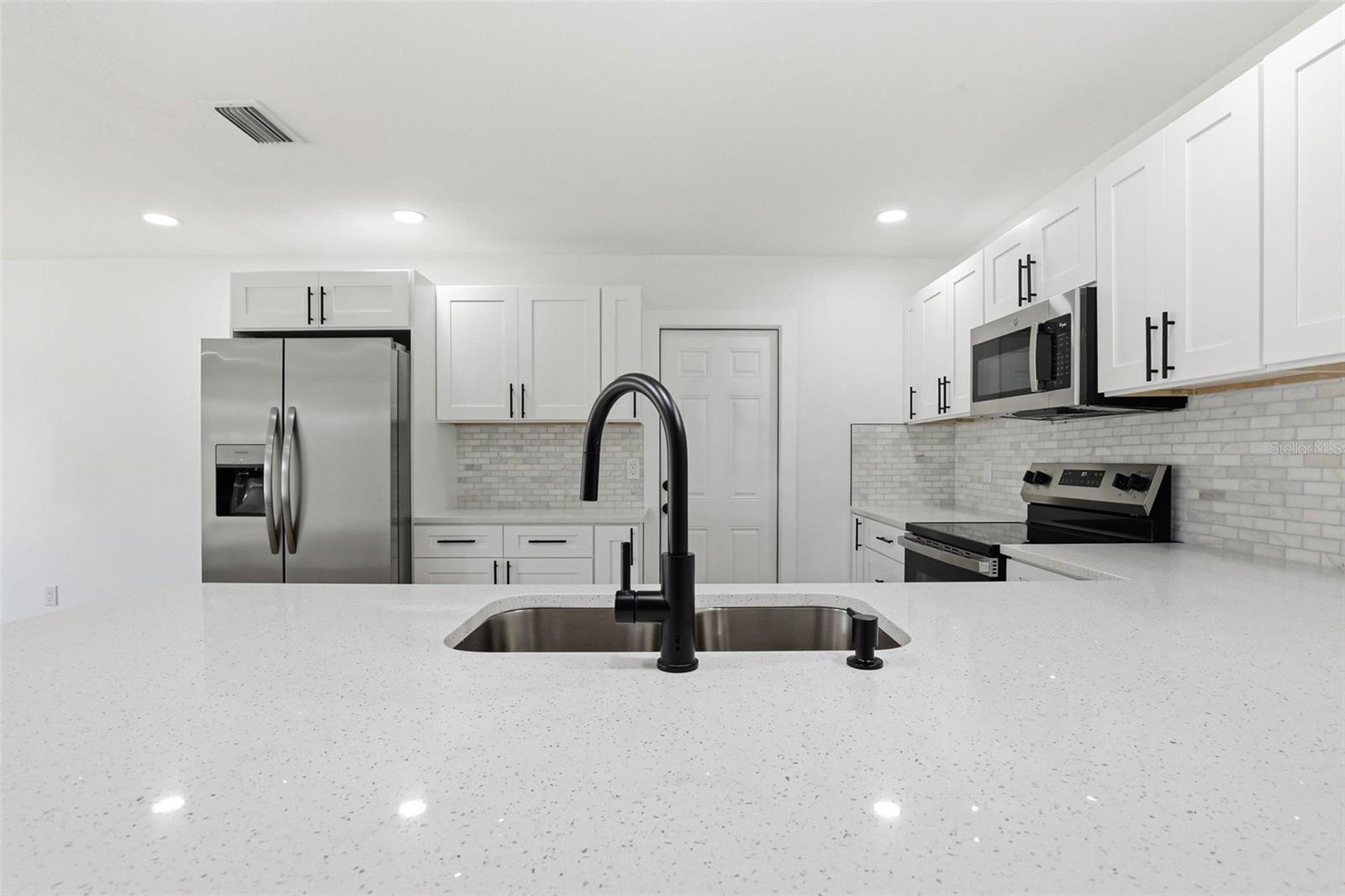 1212 JULIAN LANE DR, TAMPA, FL, 33619