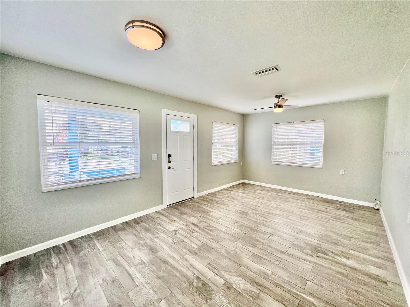 107 W MINNEHAHA ST, TAMPA, FL, 33604