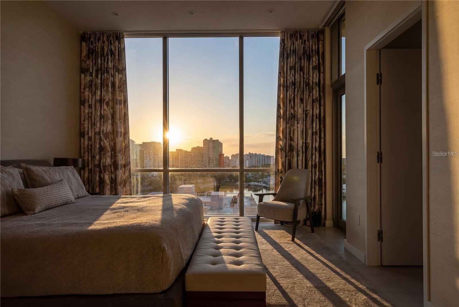 111 GOLDEN GATE PT #802PH, SARASOTA, FL, 34236