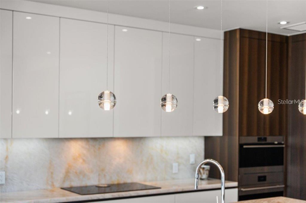 111 GOLDEN GATE PT #802PH, SARASOTA, FL, 34236