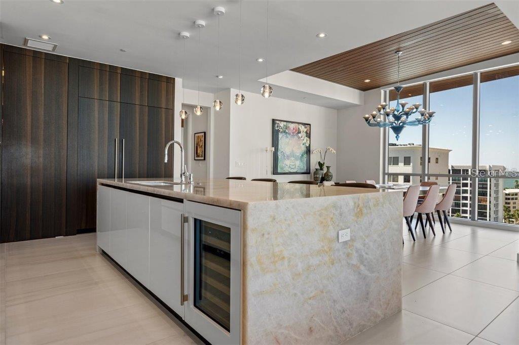 111 GOLDEN GATE PT #802PH, SARASOTA, FL, 34236