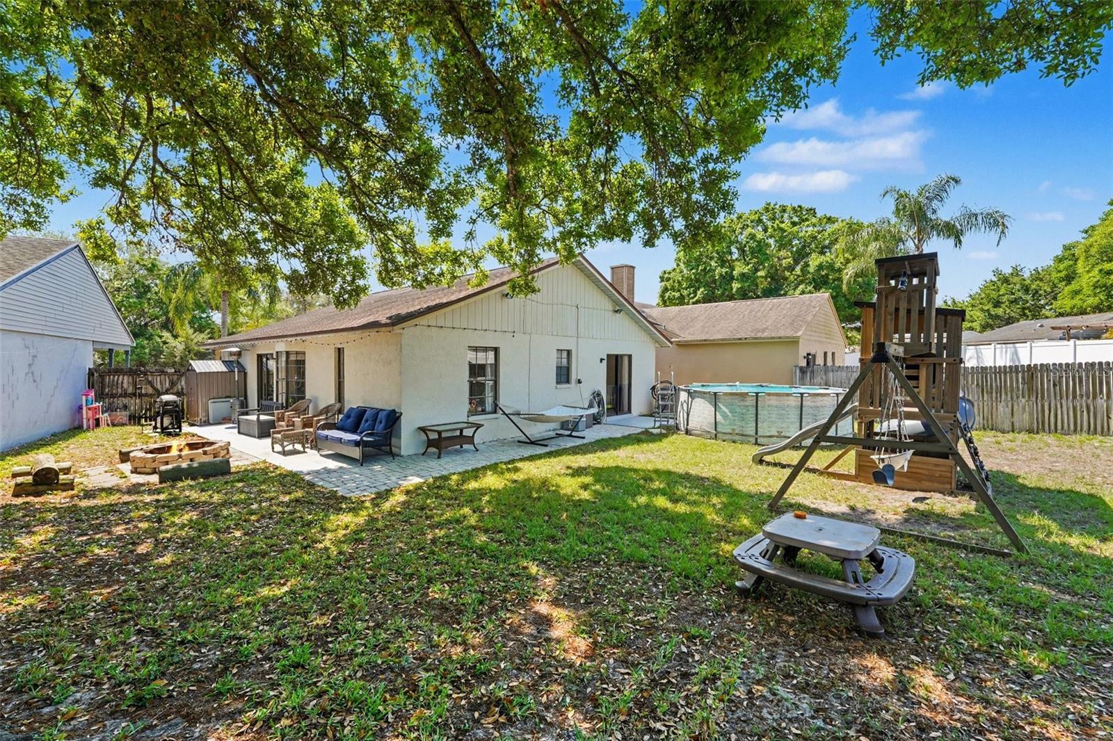 516 SHERIDAN DR, PALM HARBOR, FL, 34684