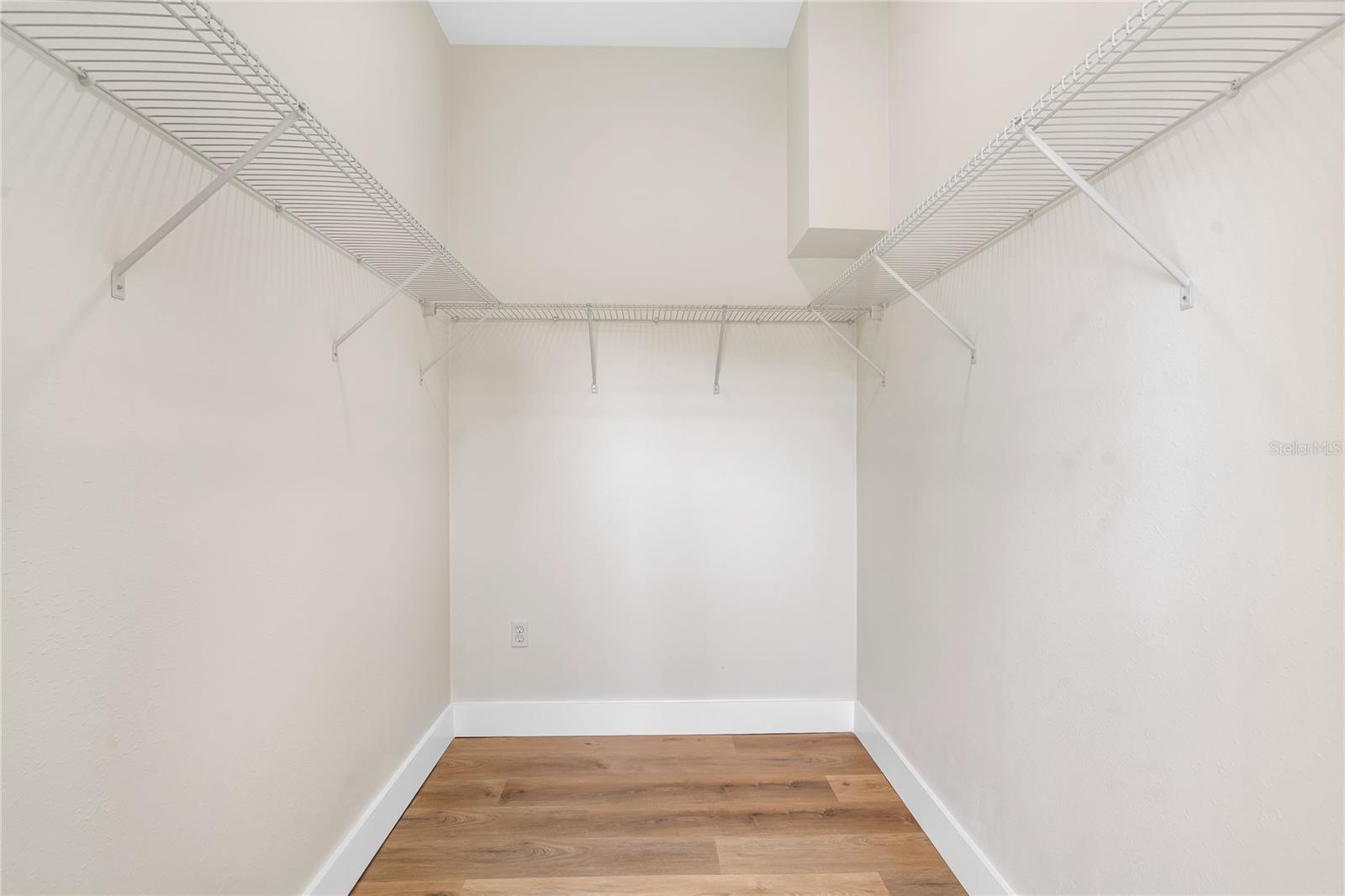 walk in closet in primary