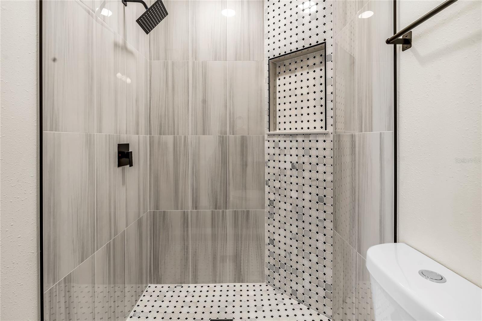 en-suite in bedroom 3