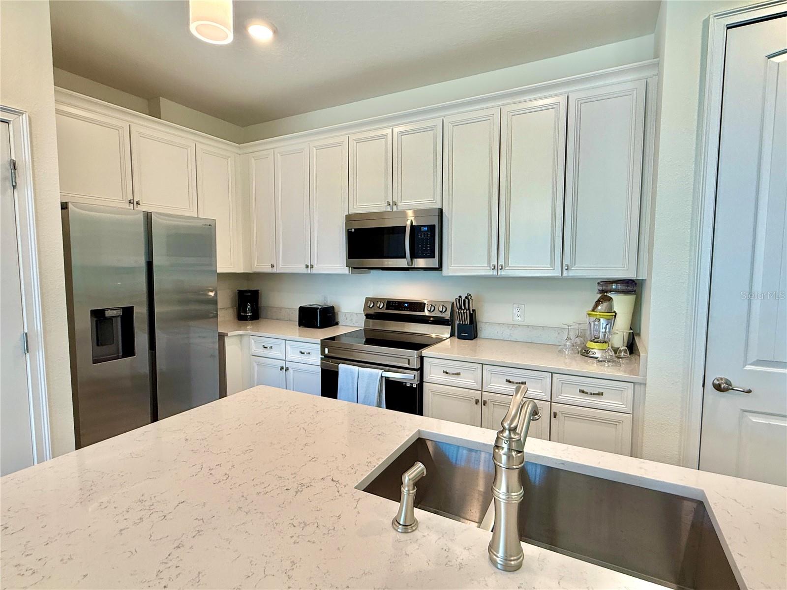 2906 CASTAWAY LN, KISSIMMEE, FL, 34747