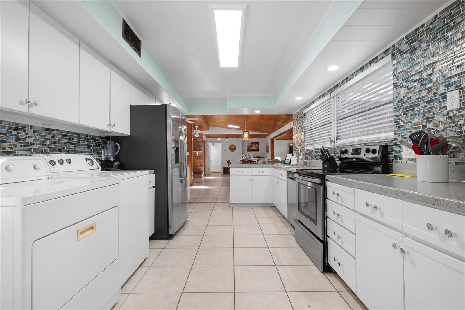 6201 6TH AVE NW, BRADENTON, FL, 34209