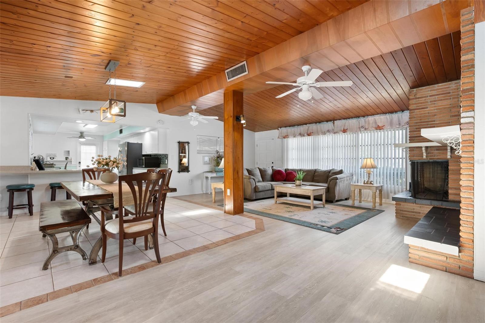 6201 6TH AVE NW, BRADENTON, FL, 34209