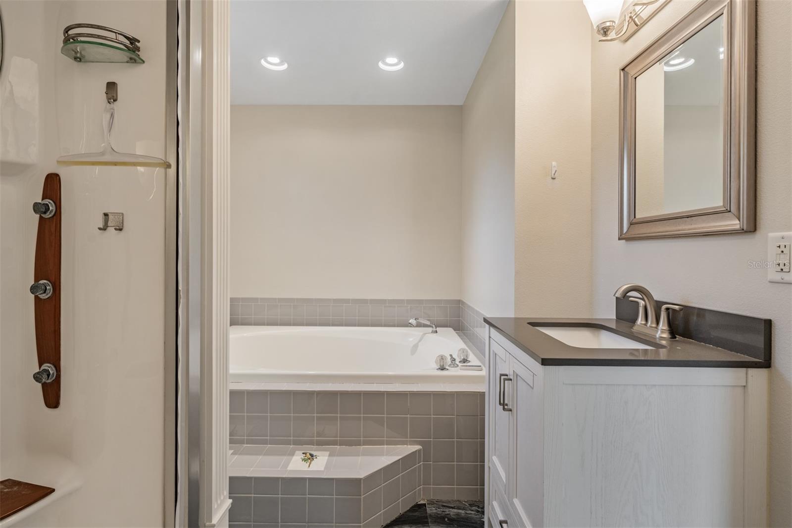 3220 W BAY VILLA AVE, TAMPA, FL, 33611