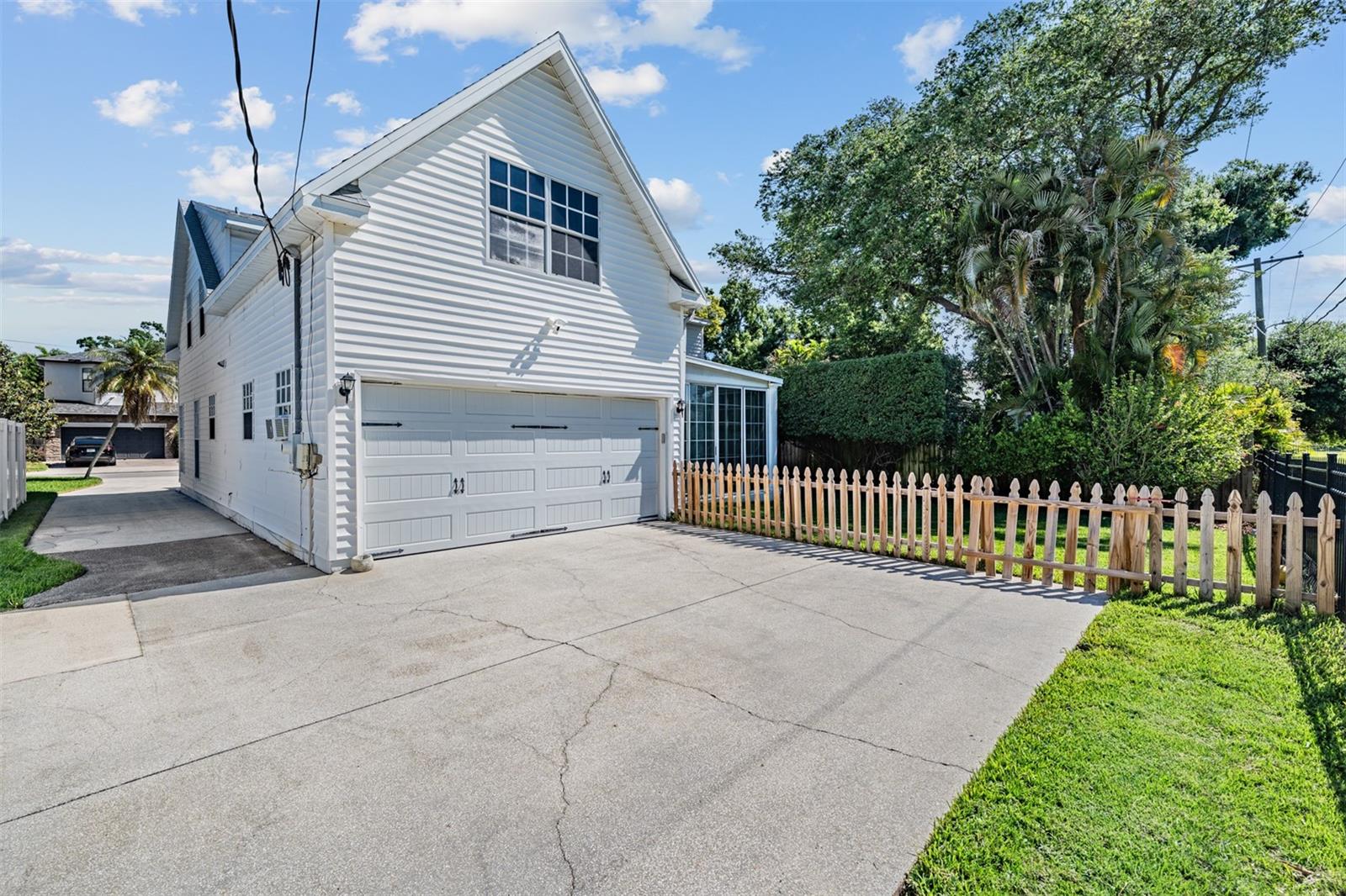 3220 W BAY VILLA AVE, TAMPA, FL, 33611