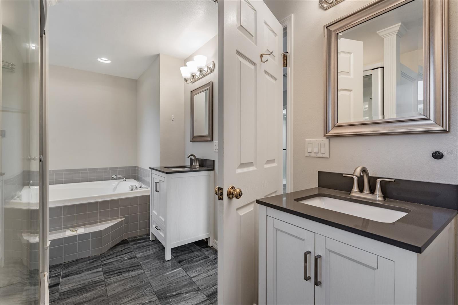 3220 W BAY VILLA AVE, TAMPA, FL, 33611