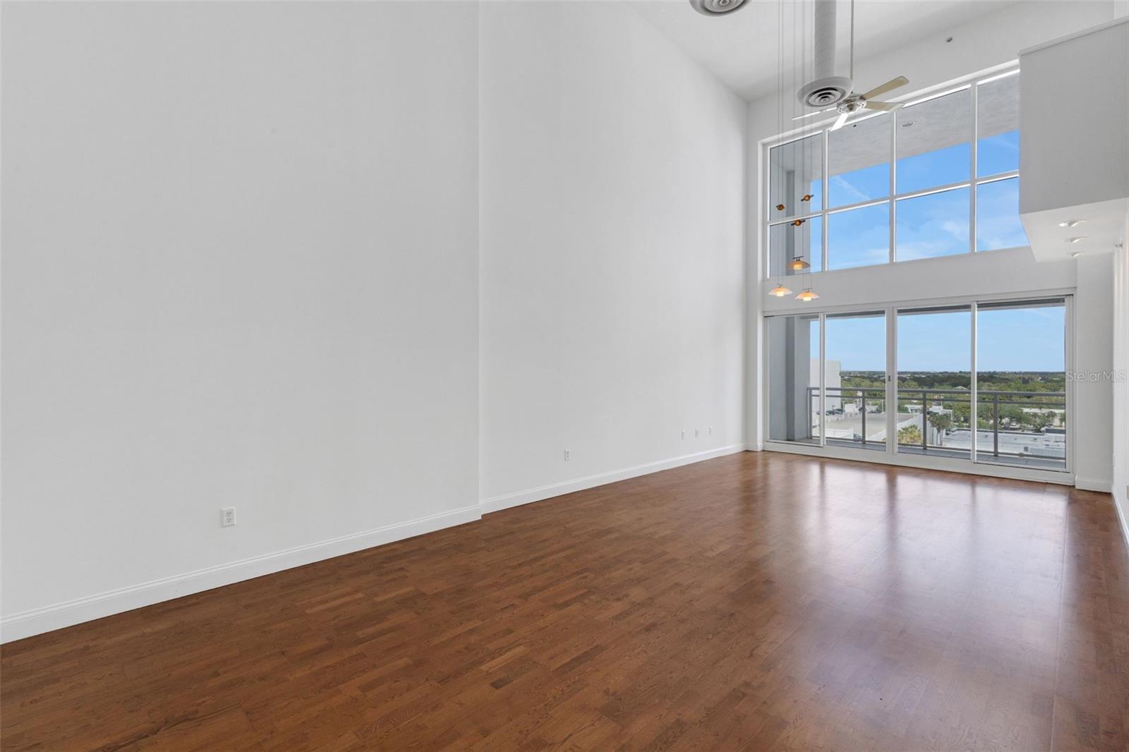 1990 MAIN ST #4, SARASOTA, FL, 34236