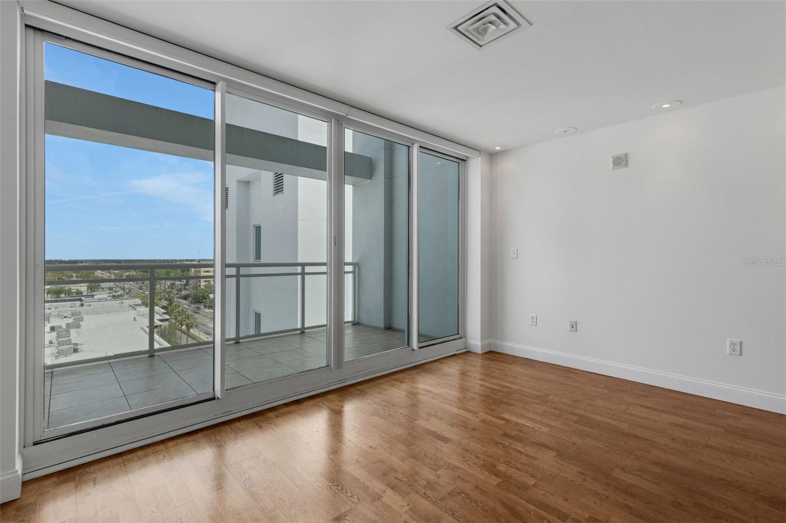 1990 MAIN ST #4, SARASOTA, FL, 34236