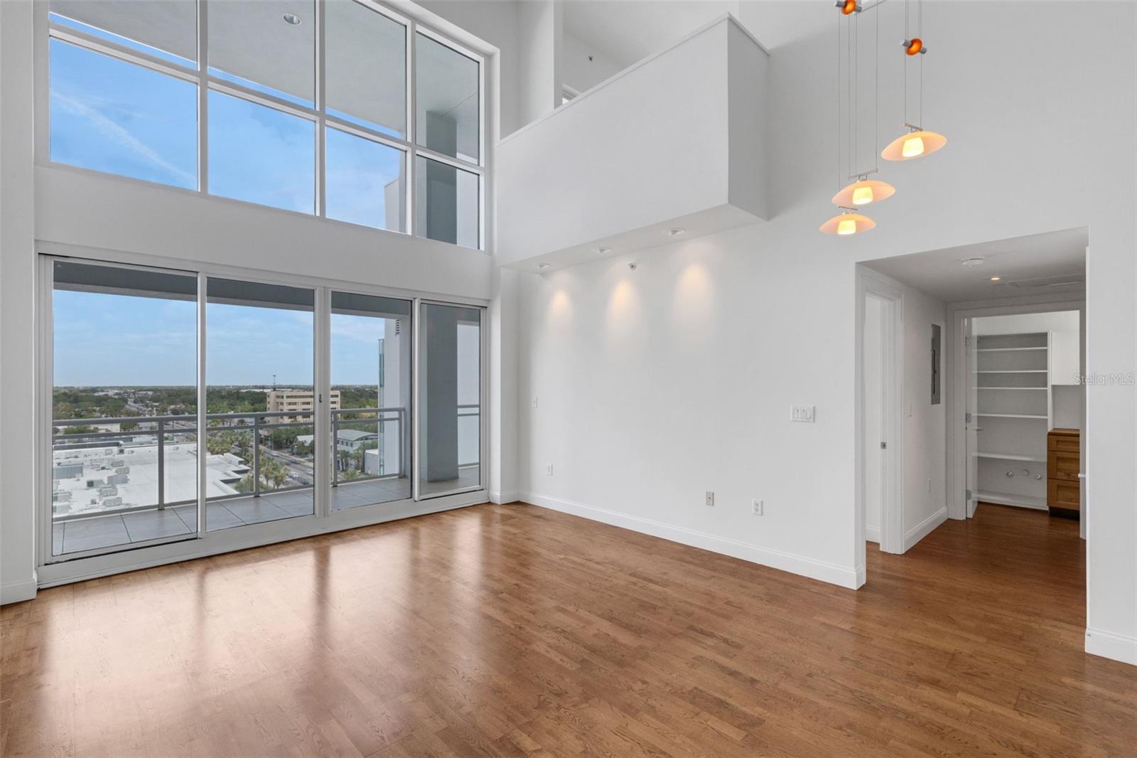 1990 MAIN ST #4, SARASOTA, FL, 34236