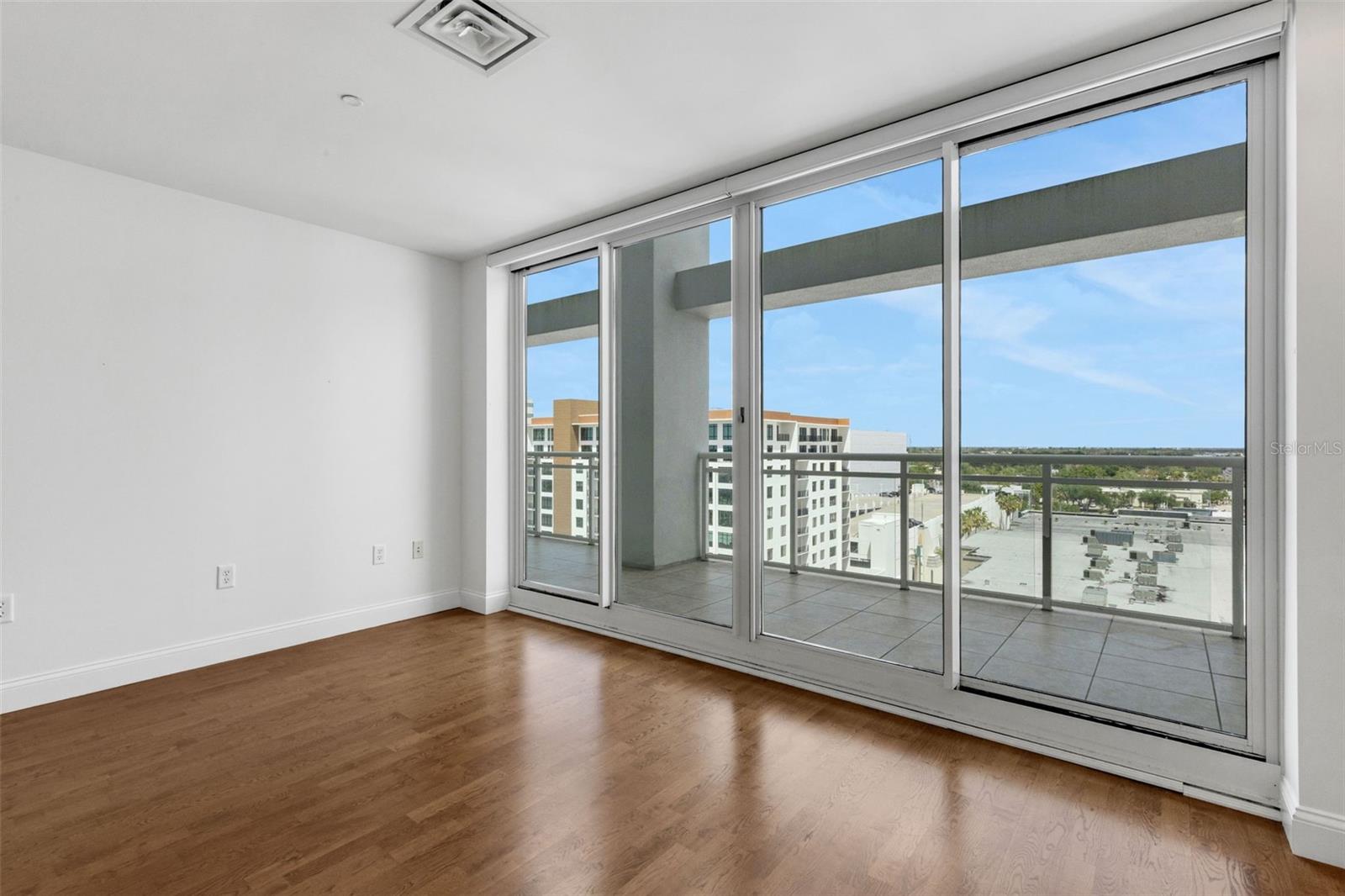 1990 MAIN ST #4, SARASOTA, FL, 34236