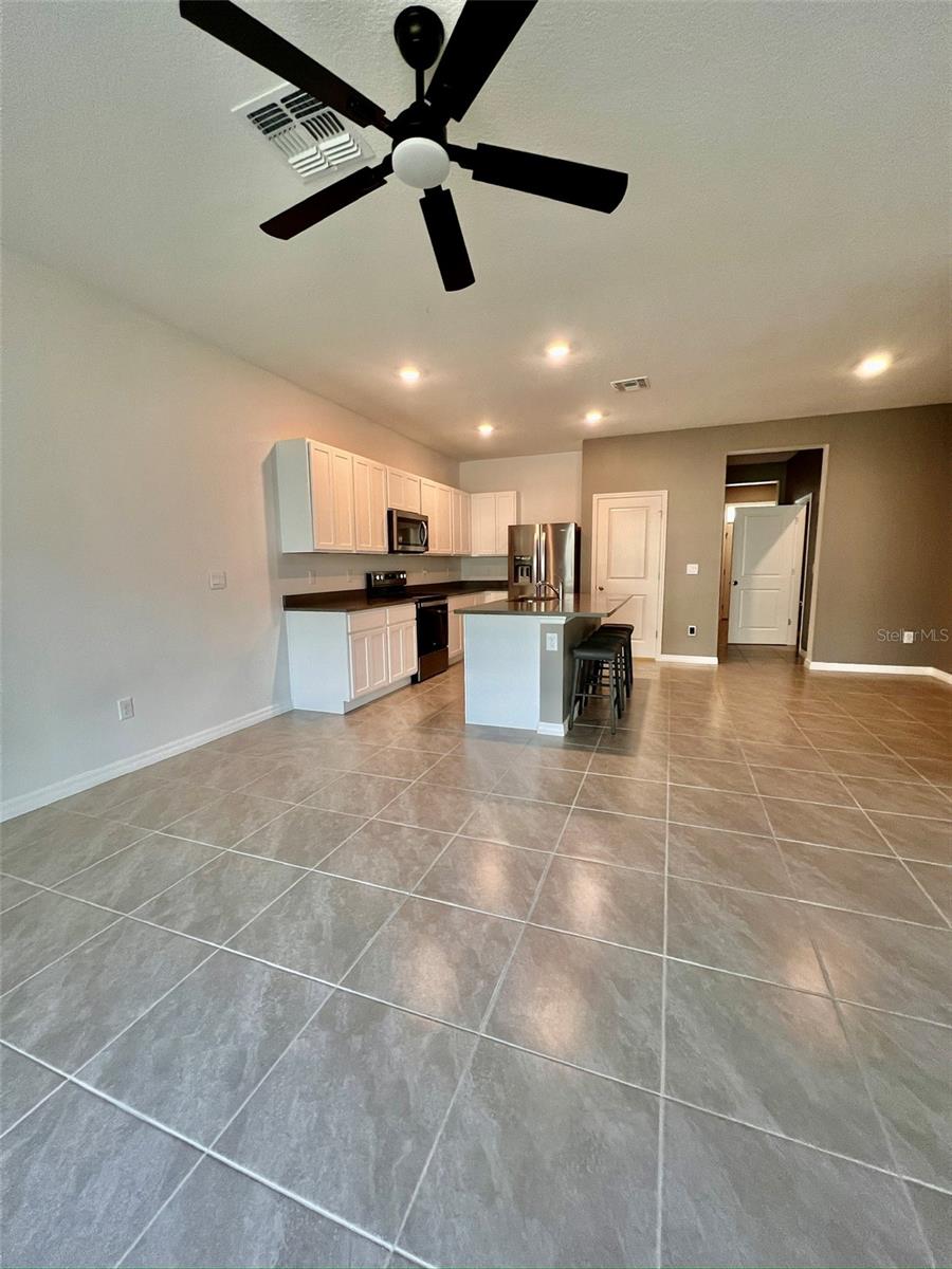31325 MIDNIGHT SUN WAY, WESLEY CHAPEL, FL, 33545