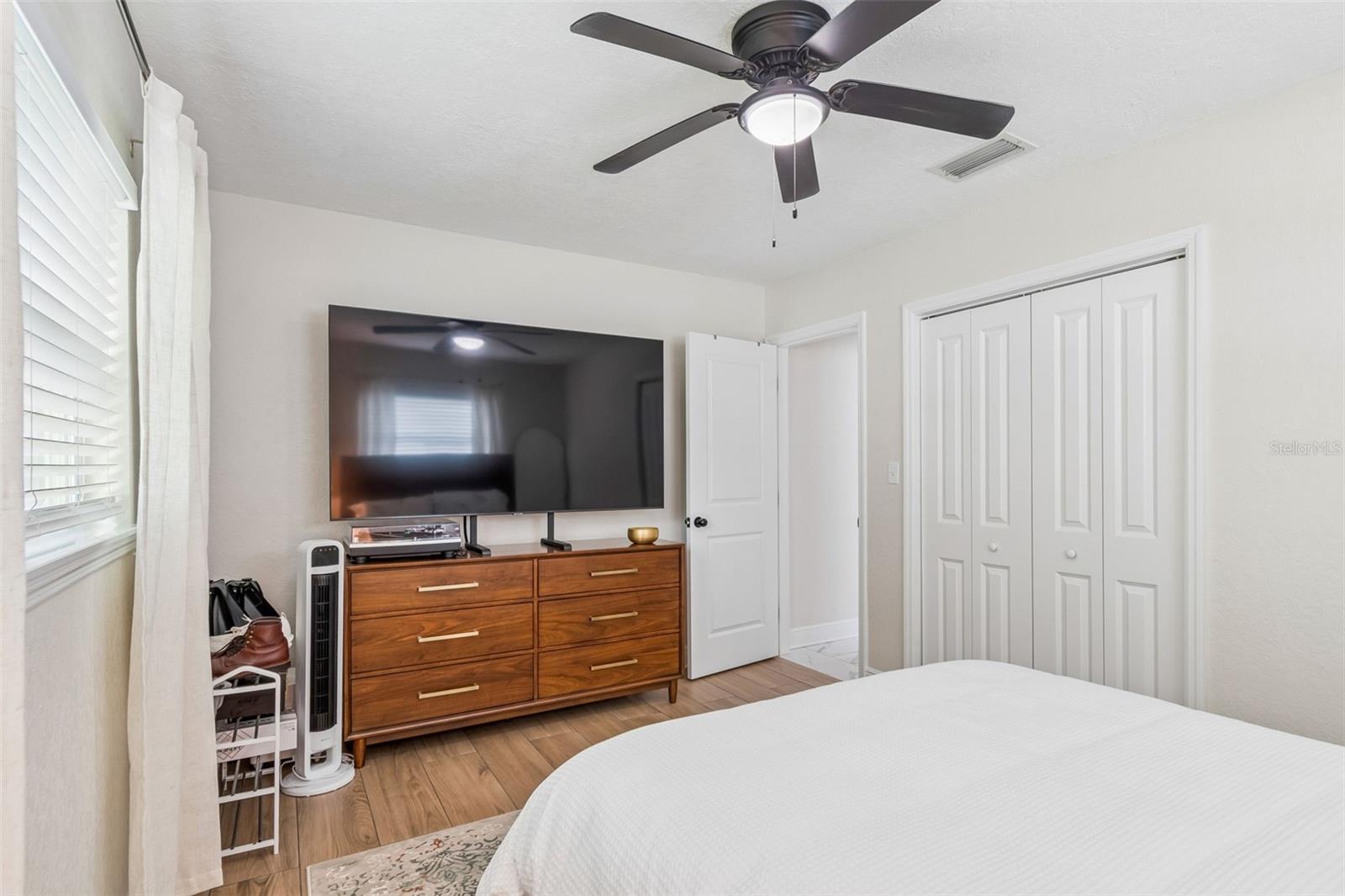 1618 BARRY RD, CLEARWATER, FL, 33756