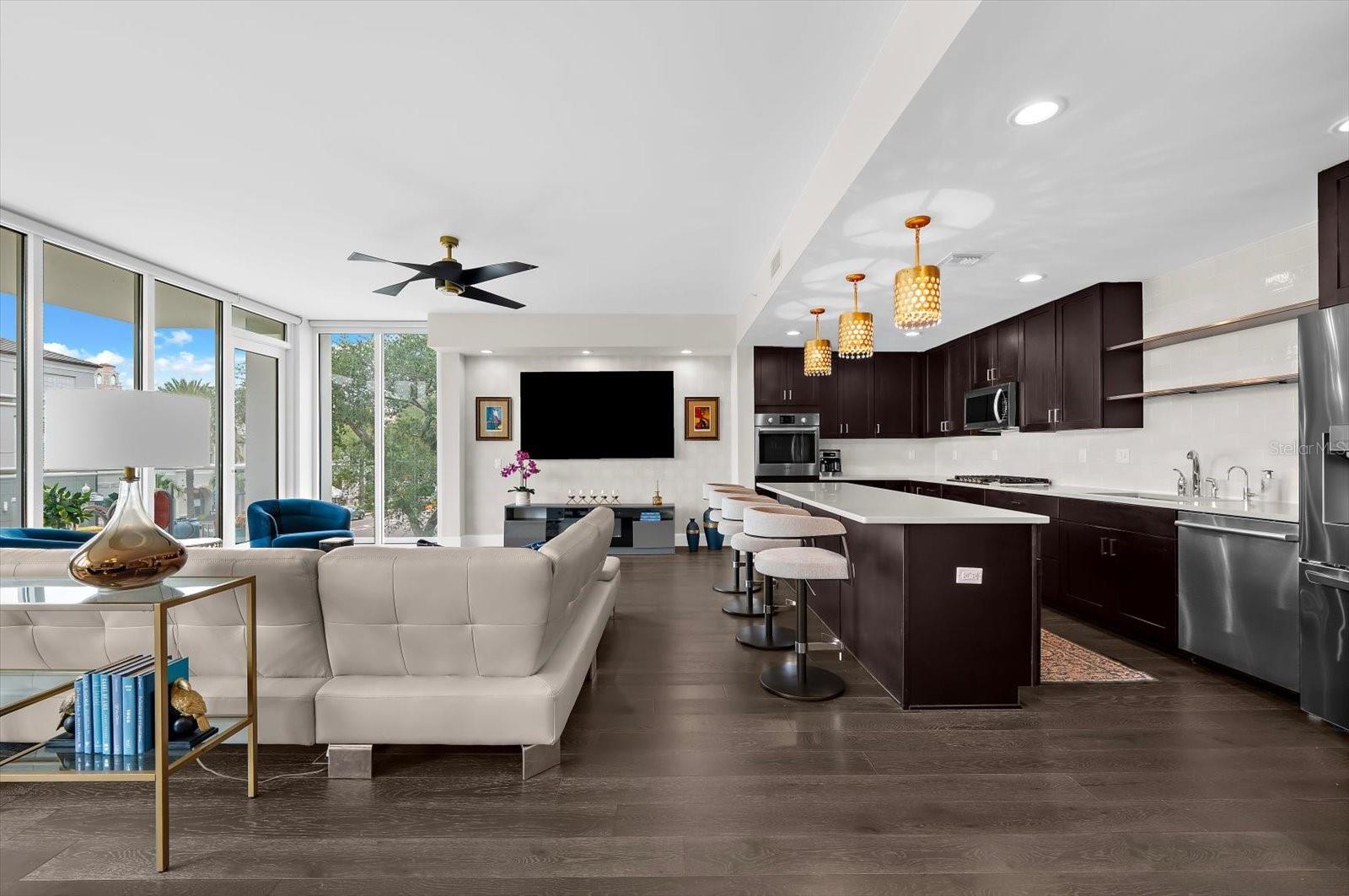 176 4TH AVE NE #201, ST PETERSBURG, FL, 33701