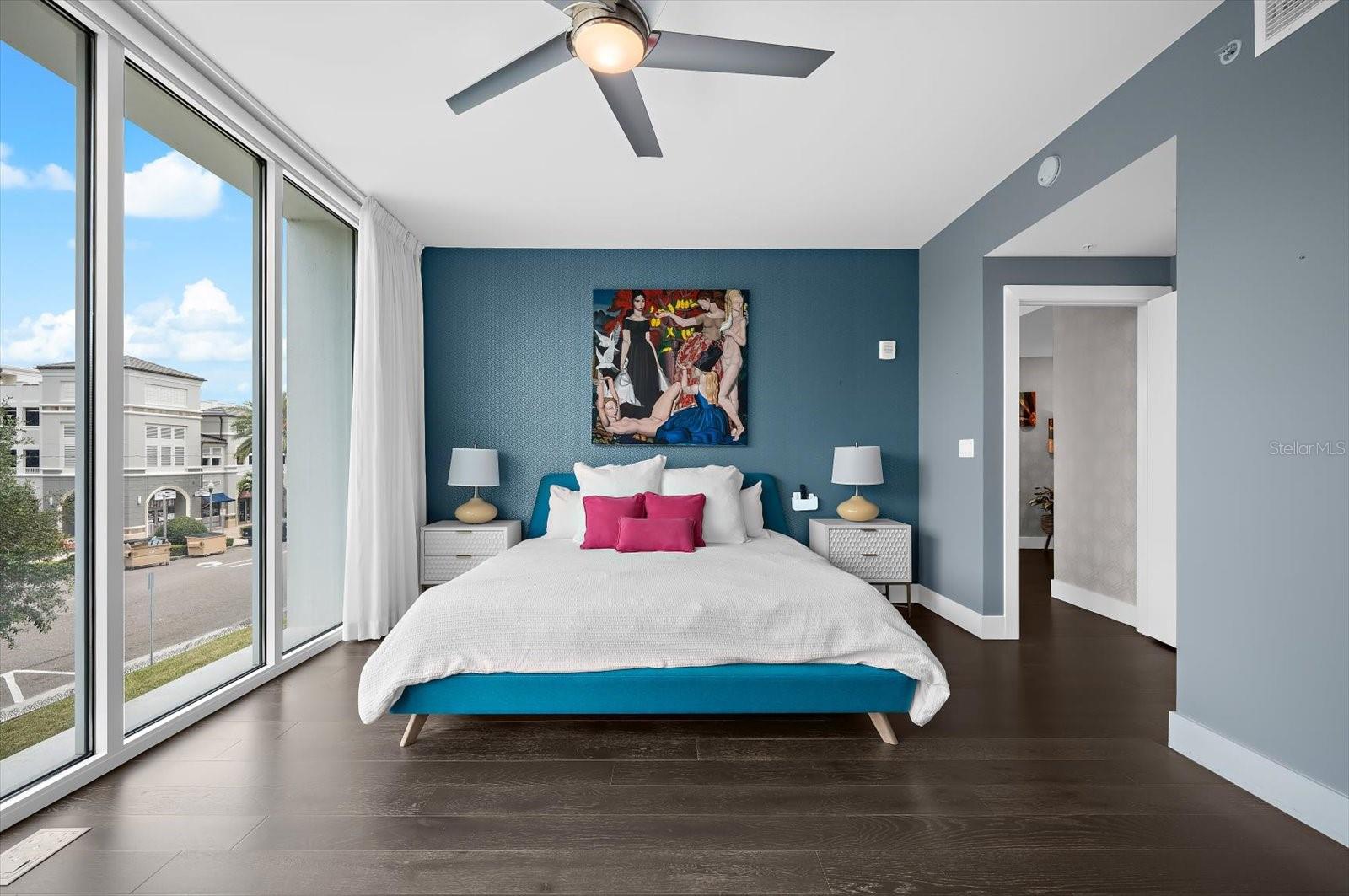 176 4TH AVE NE #201, ST PETERSBURG, FL, 33701