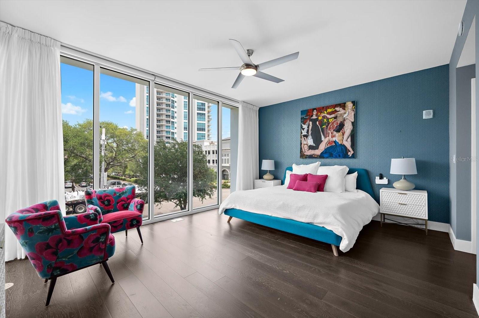 176 4TH AVE NE #201, ST PETERSBURG, FL, 33701